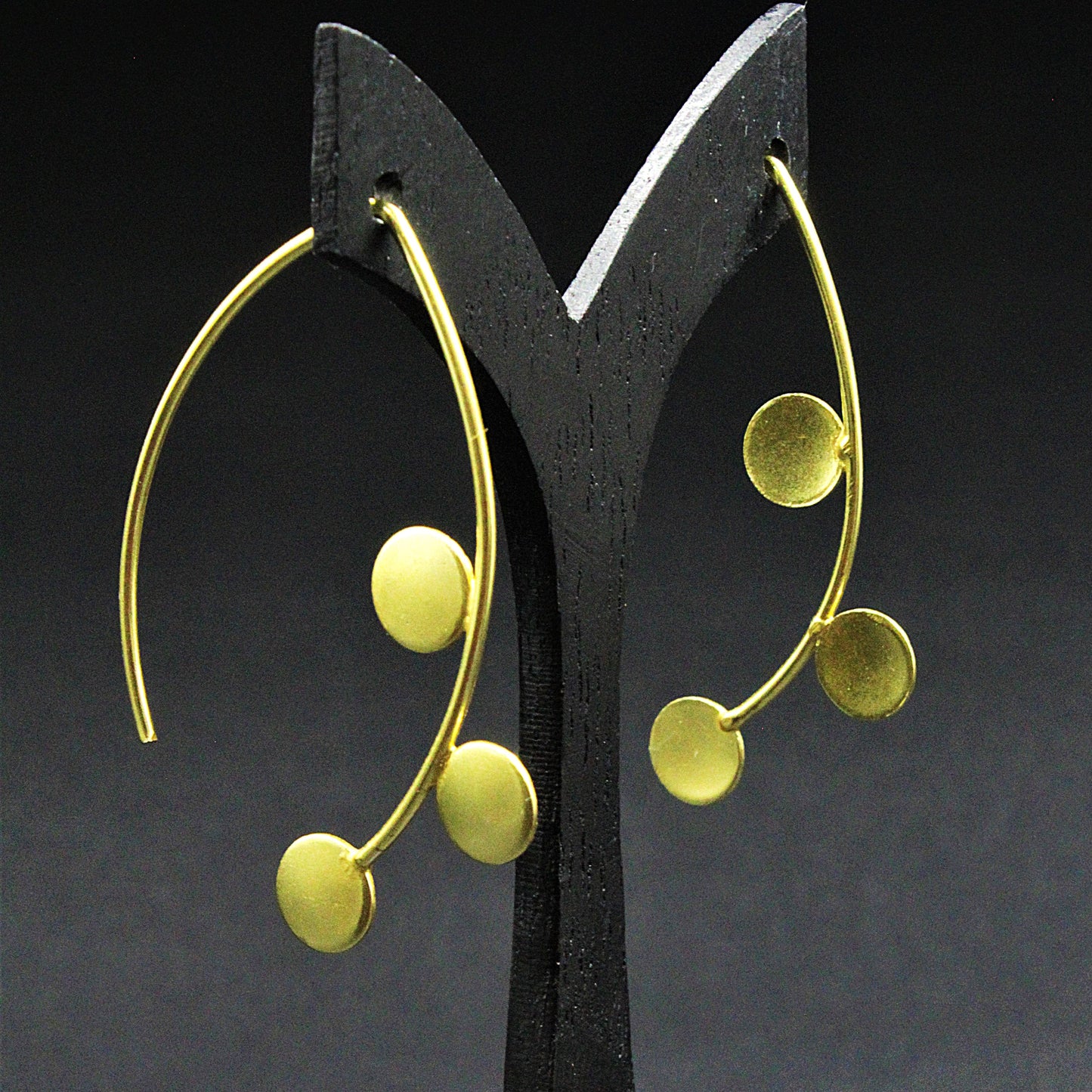 SAKURA gold-plated earrings - Design with character