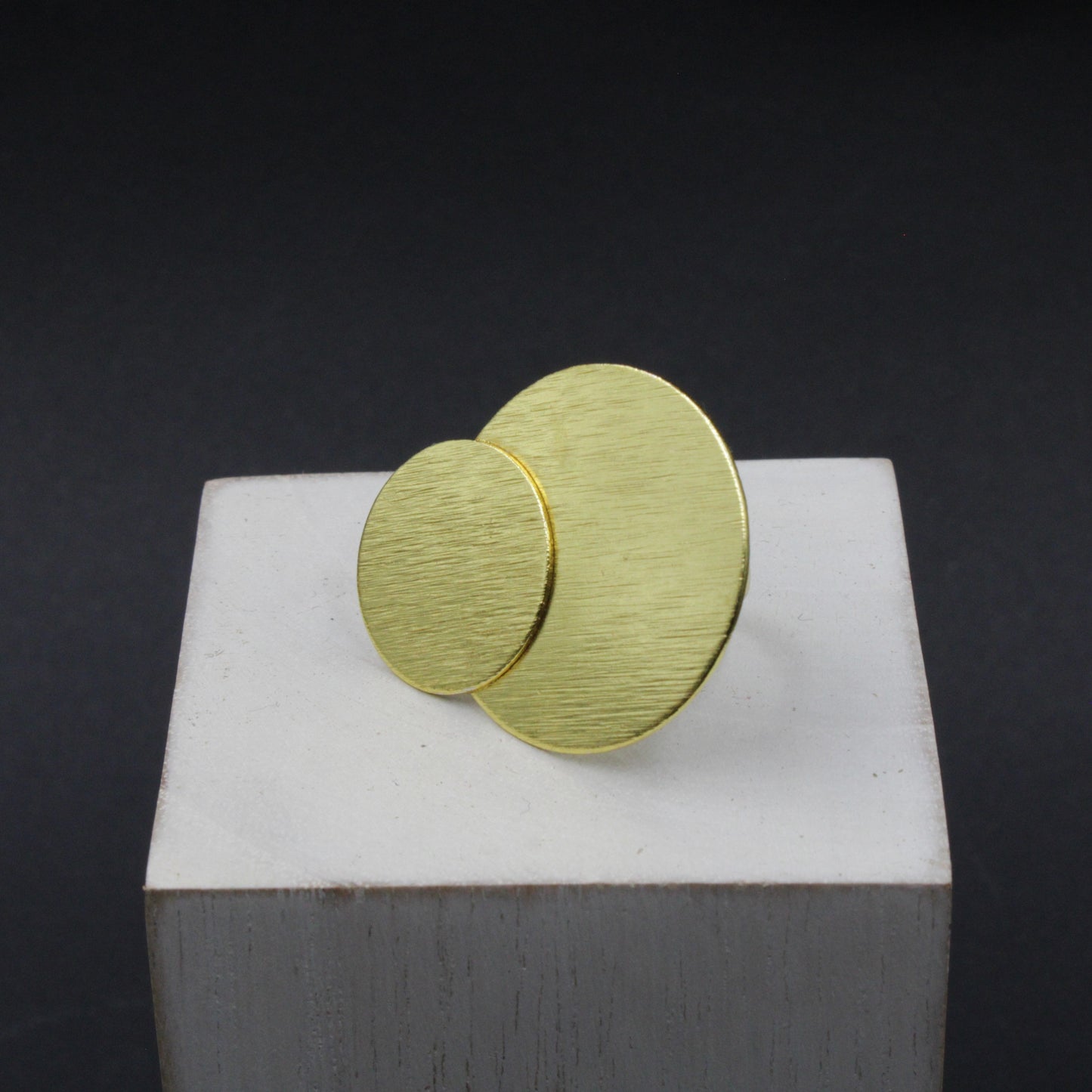 Gold plated ECLIPSE ring - Design with character